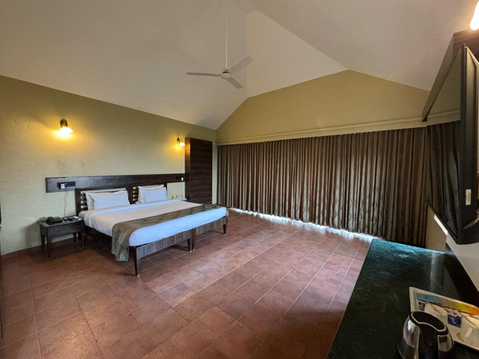 Upper Deck Resort - Stay And Relax At The Highest Peak Lonavala Ngoại thất bức ảnh
