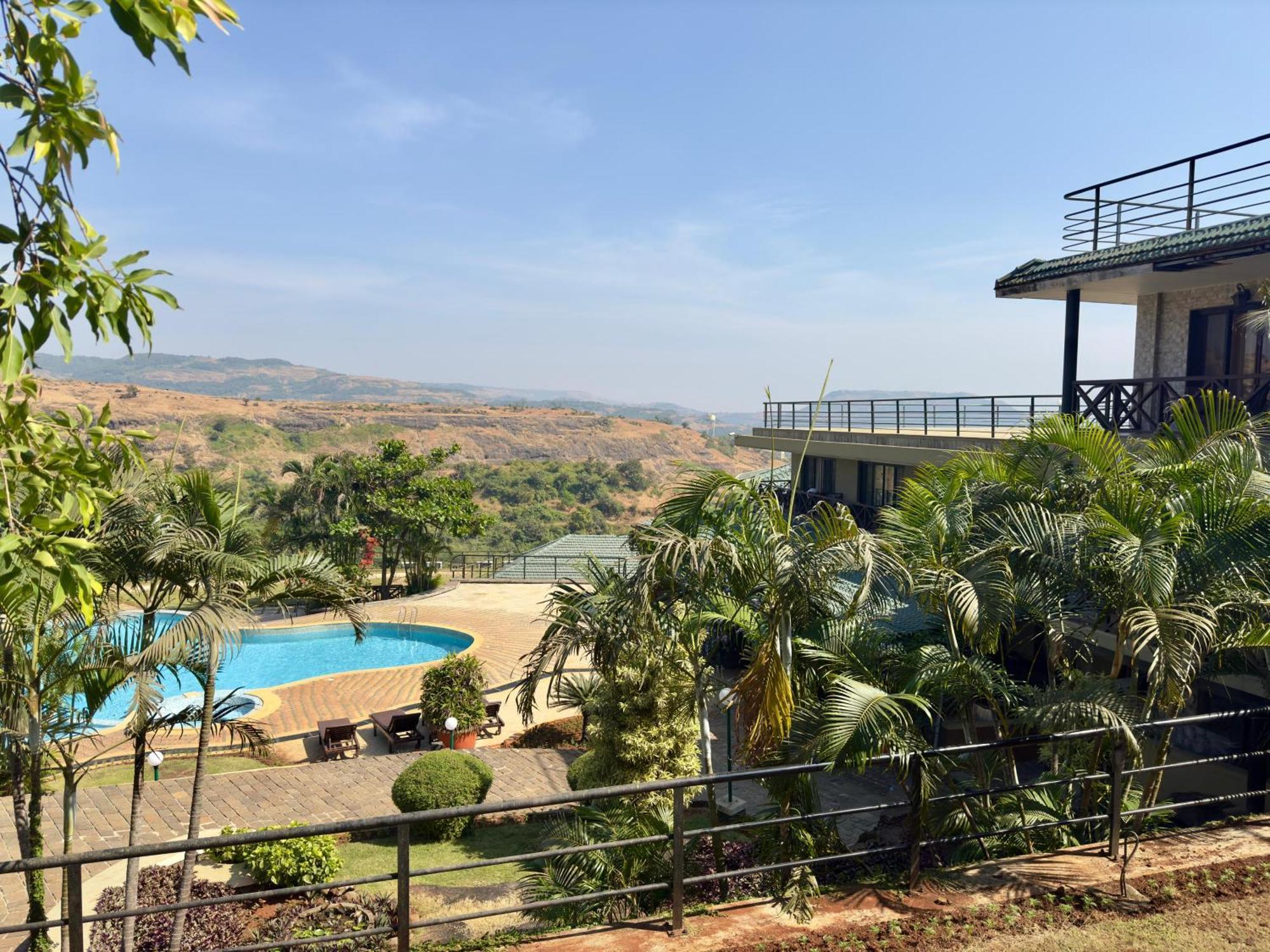 Upper Deck Resort - Stay And Relax At The Highest Peak Lonavala Ngoại thất bức ảnh